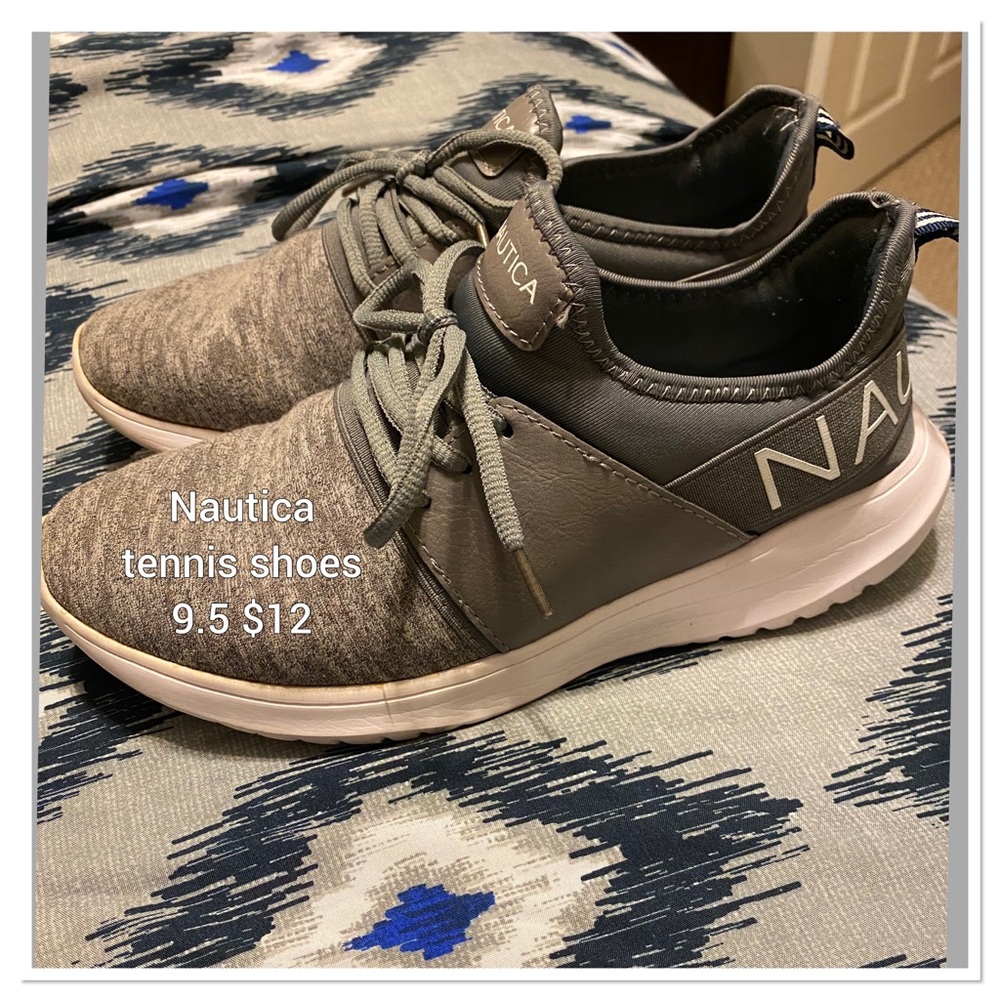 Nautica tennis shoes 9.5